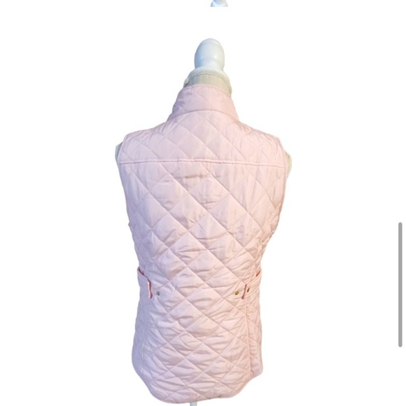 Crown & Ivy Pale Pink Quilted Puffer Size Med Vest 2 front Pockets EUC! - Picture 2 of 5